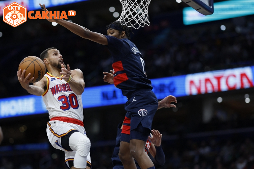 Stephen Curry trở lại sau chấn thương Stephen Curry trở lại sau chấn thương